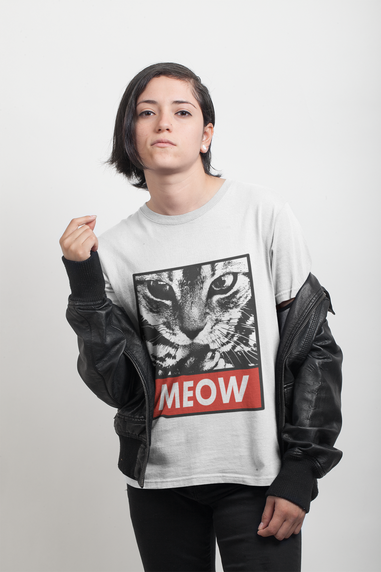 😻 "MEOW" Graphic Unisex T-Shirt