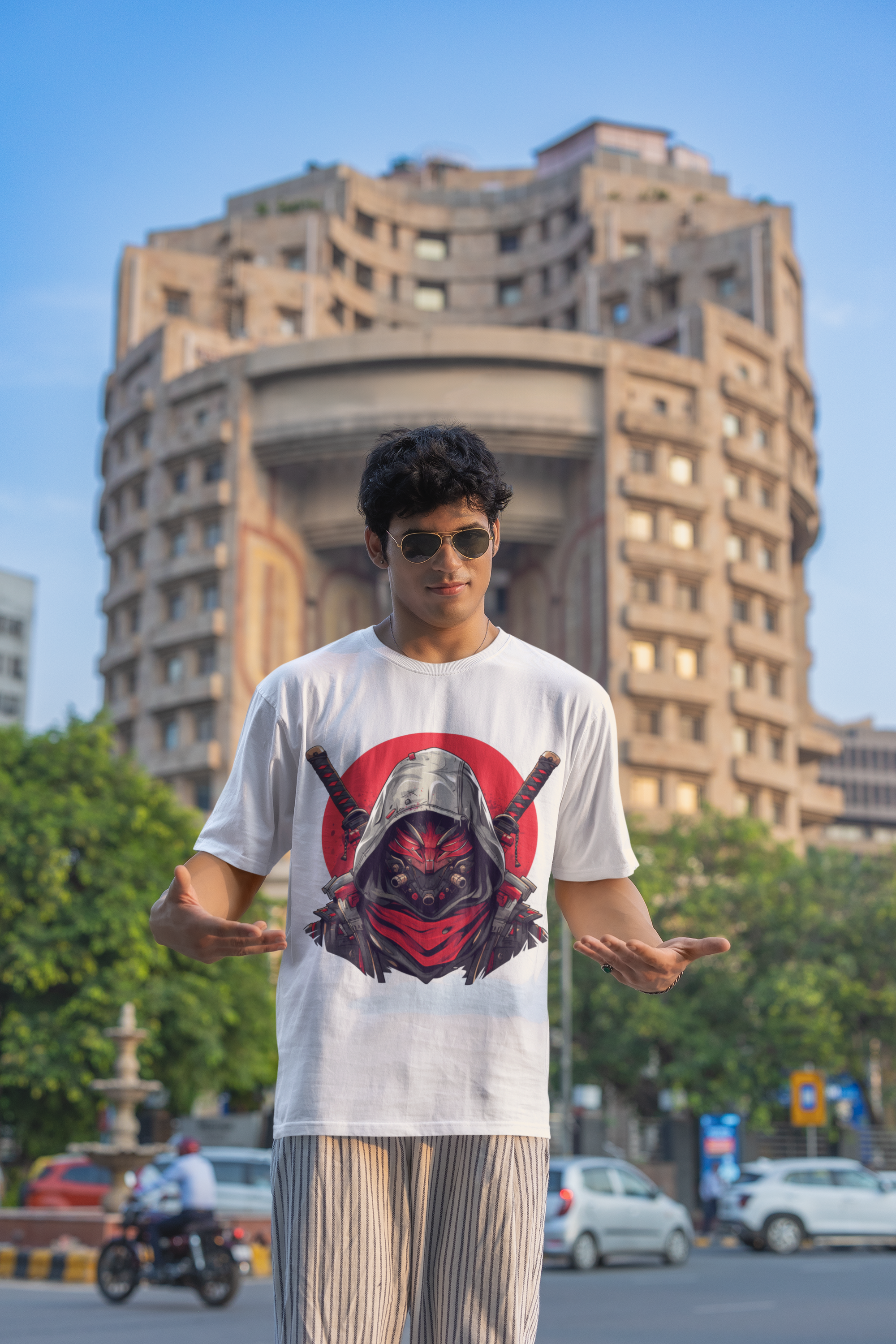 ⚔️ SHADOW RONIN – Oversized Samurai Graphic T-Shirt - ThreadStyle