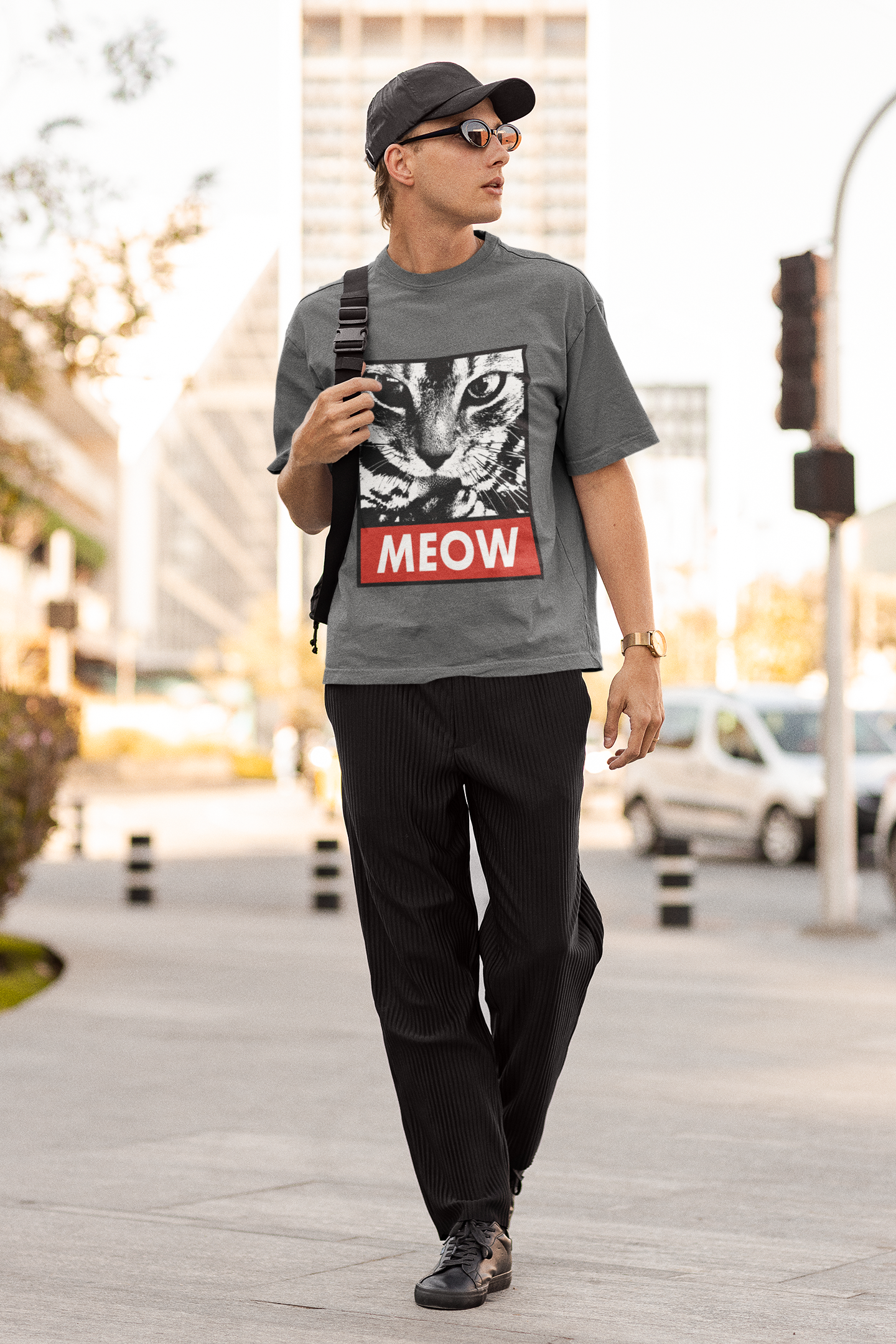 😻 "MEOW" Graphic Unisex T-Shirt