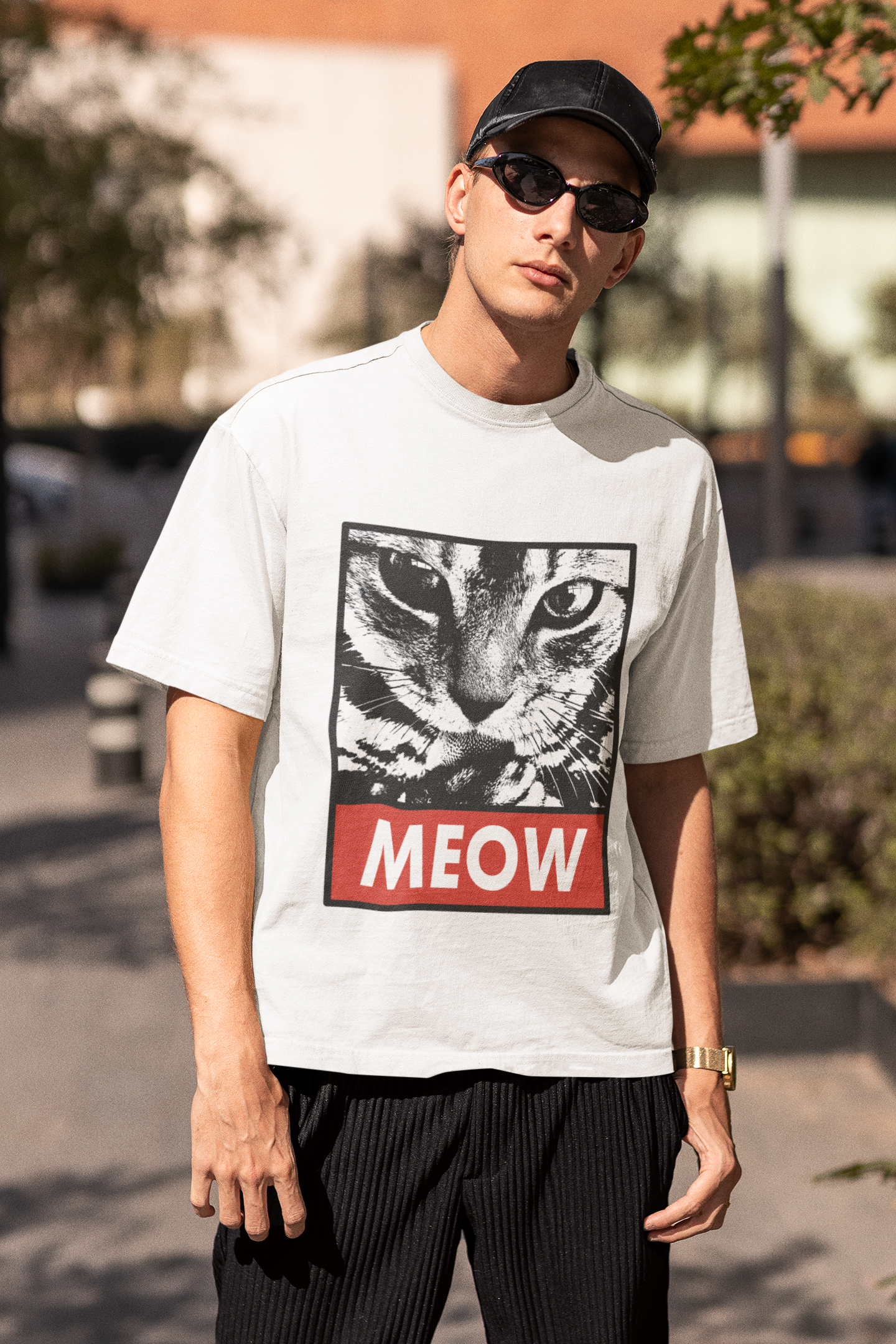 😻 "MEOW" Graphic Unisex T-Shirt